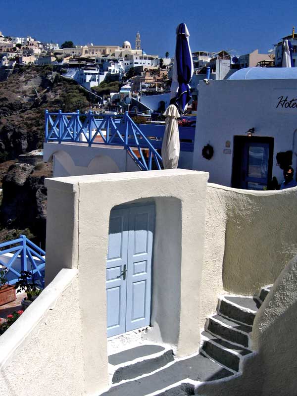 recko-santorini-fira-2